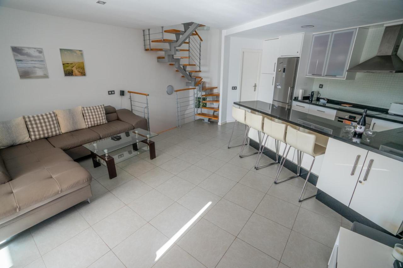 Апартаменты Modern Sea View Duplex With Parking Эль-Медано Экстерьер фото